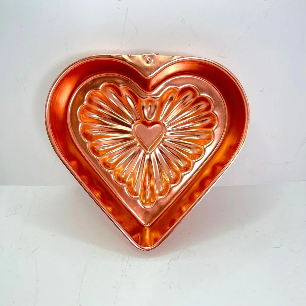Vintage Heart Shaped‎ Copper Tone Aluminum Cake Gelatin Mold Wall Hanging Decor